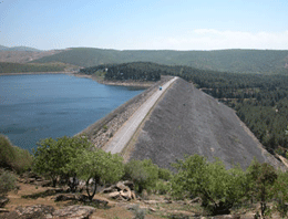 Demirköprü Barajı elektrik üretimine başladı