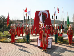 Ve engelli mehteran huzurlarınızda!