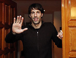 Nistelrooy Türk futbolcu ile kapıştı