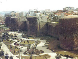 Üzerine şiir yazılacak kaç şehir var?