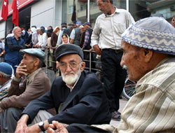 Yüz binlerce emekliyi kızdıran kesinti