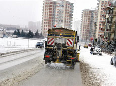 Ankara belediyesinin karla mücadele uyanıklığı