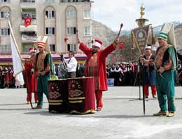 Oltu'nun kurtuluşu coşkuyla kutlandı